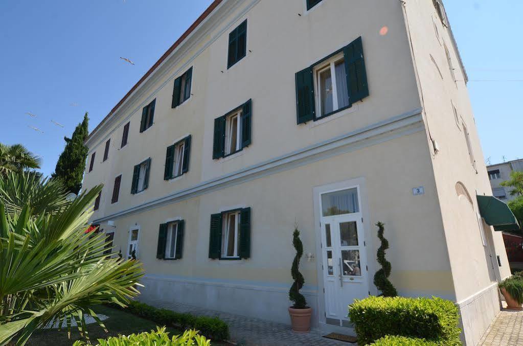Apartments Villa Rossella 1 Rovinj Exterior photo